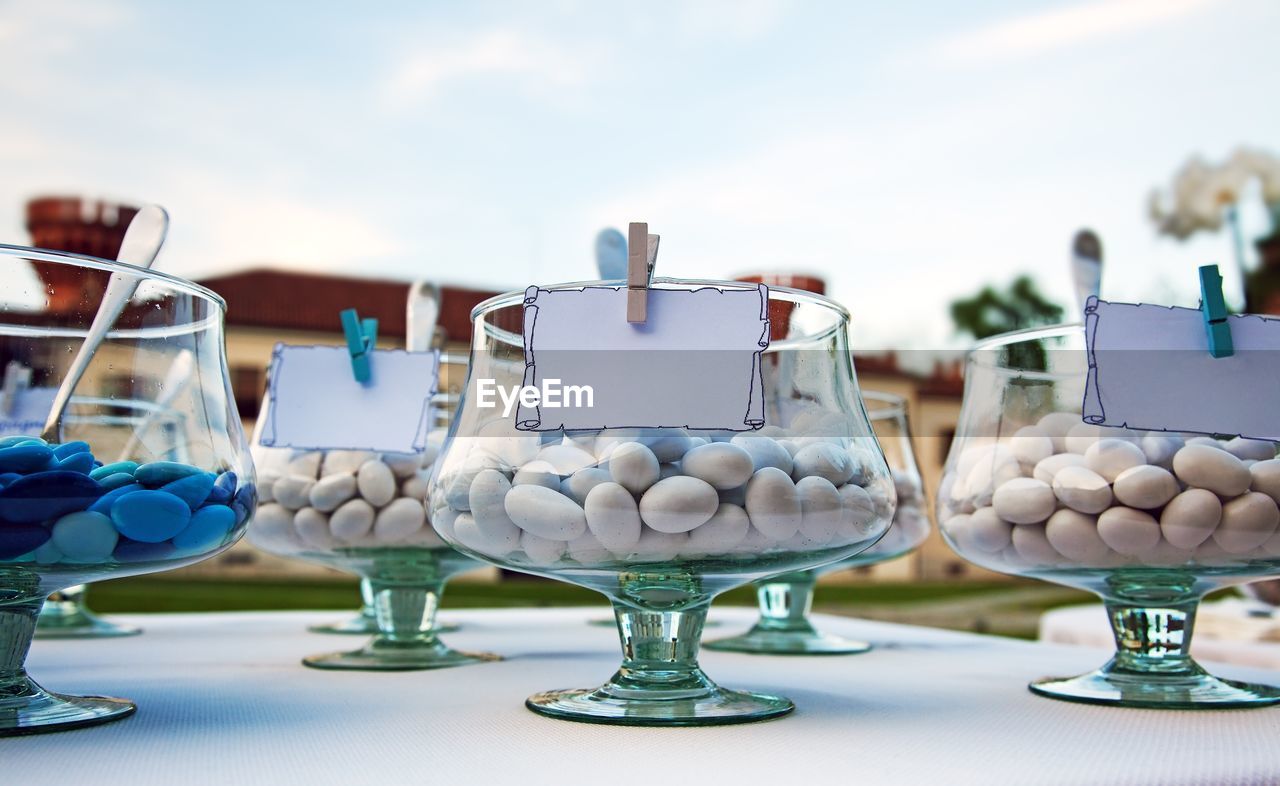 CLOSE-UP OF WINE GLASSES