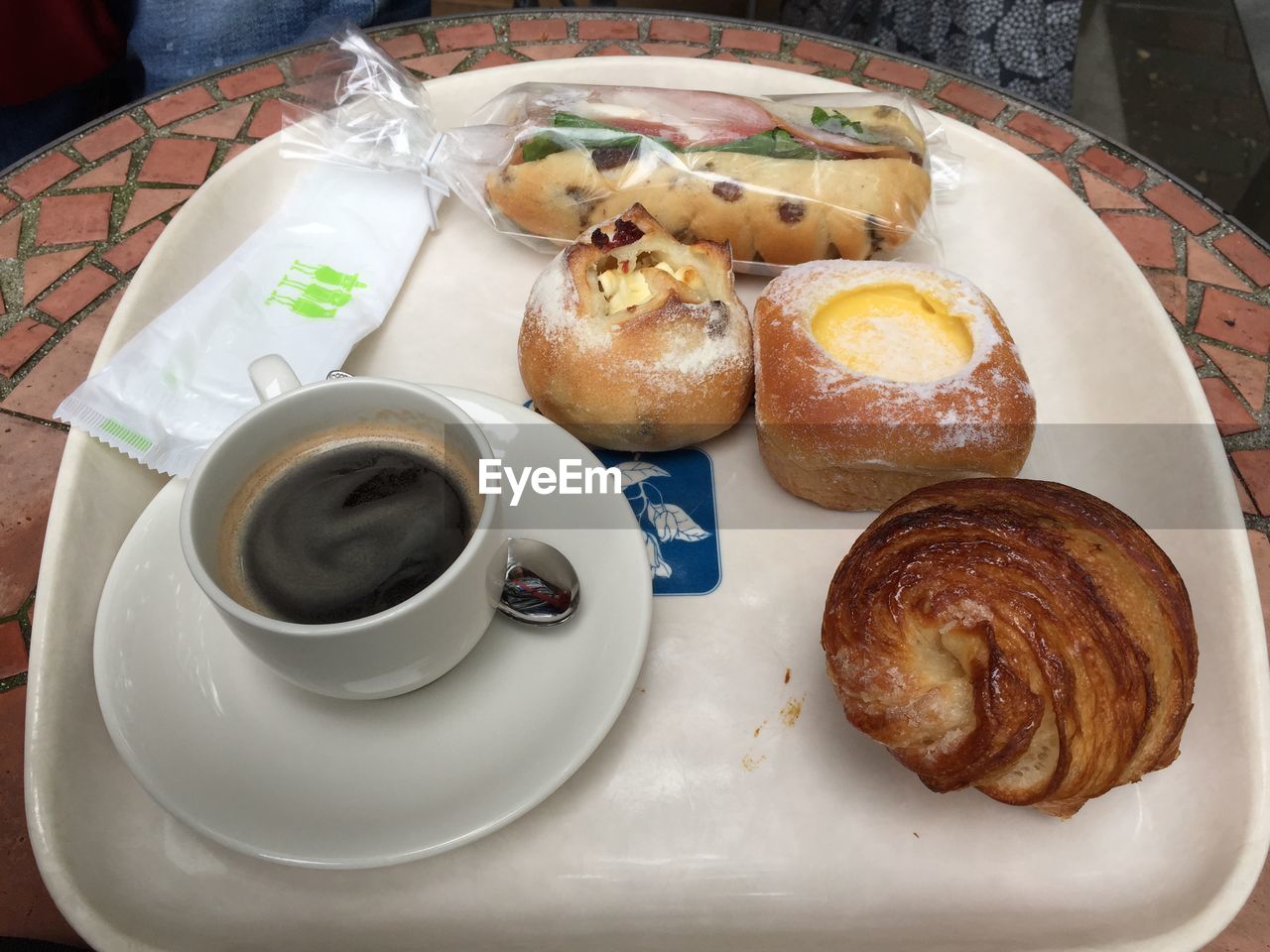 CLOSE-UP OF BREAKFAST SERVED ON PLATE