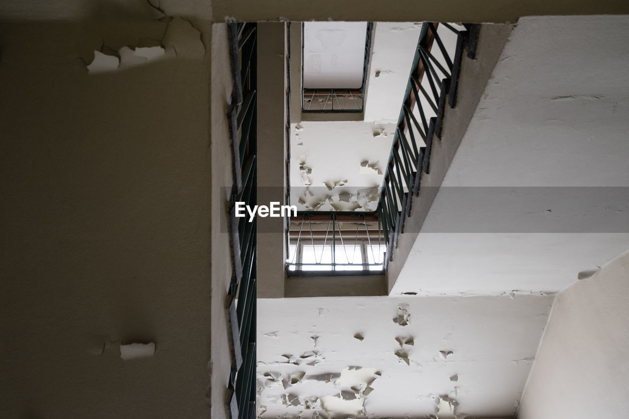 INTERIOR OF ABANDONED BUILDING