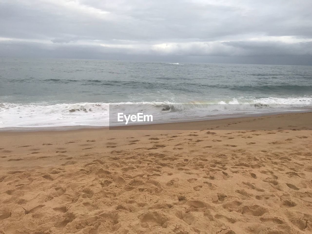 SCENIC VIEW OF BEACH