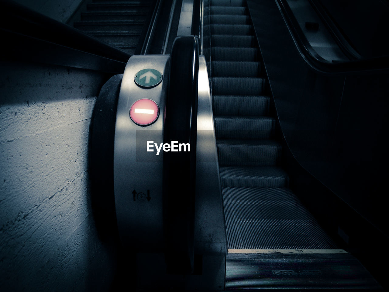 ILLUMINATED ELECTRIC LIGHT IN SUBWAY