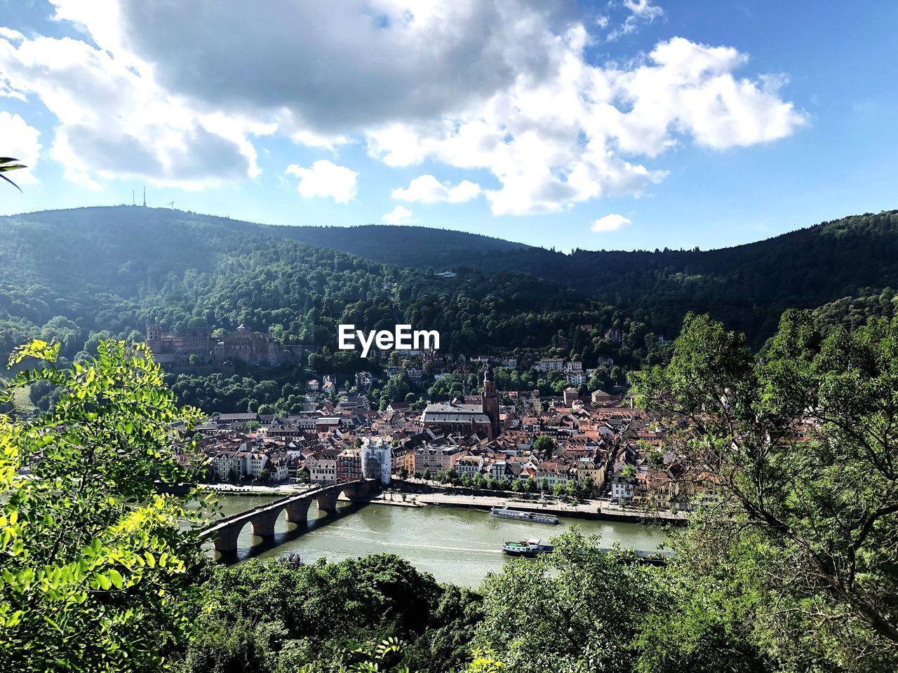 SCENIC VIEW OF RIVER AGAINST SKY