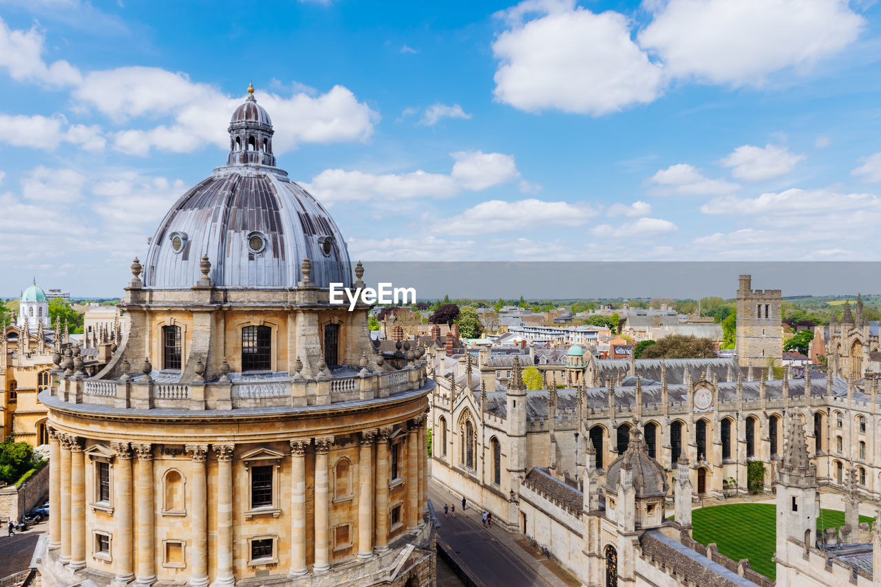 Historic radcliffe camera against sky