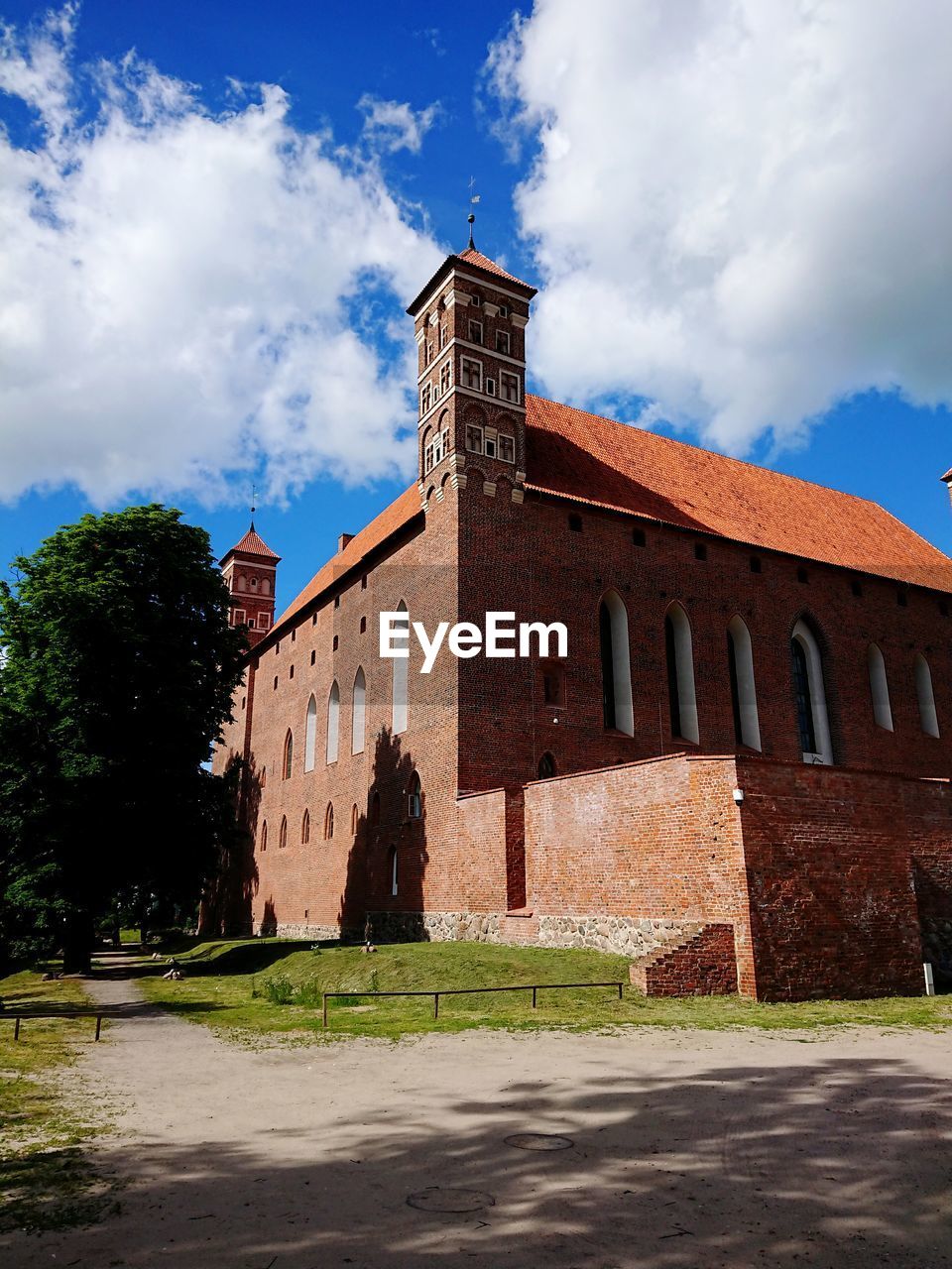 TRADITIONAL BUILDING AGAINST SKY