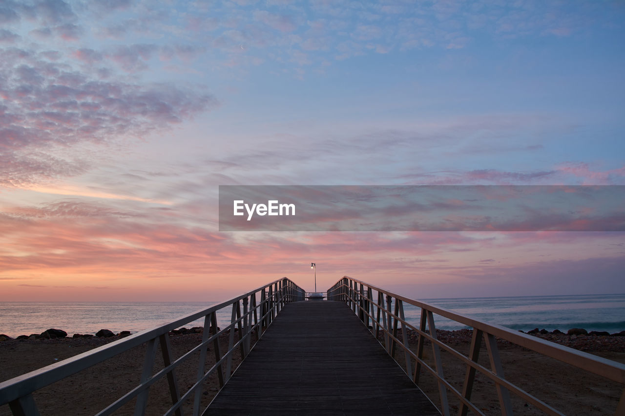 Footbridge in the threat to the mediterranean sea