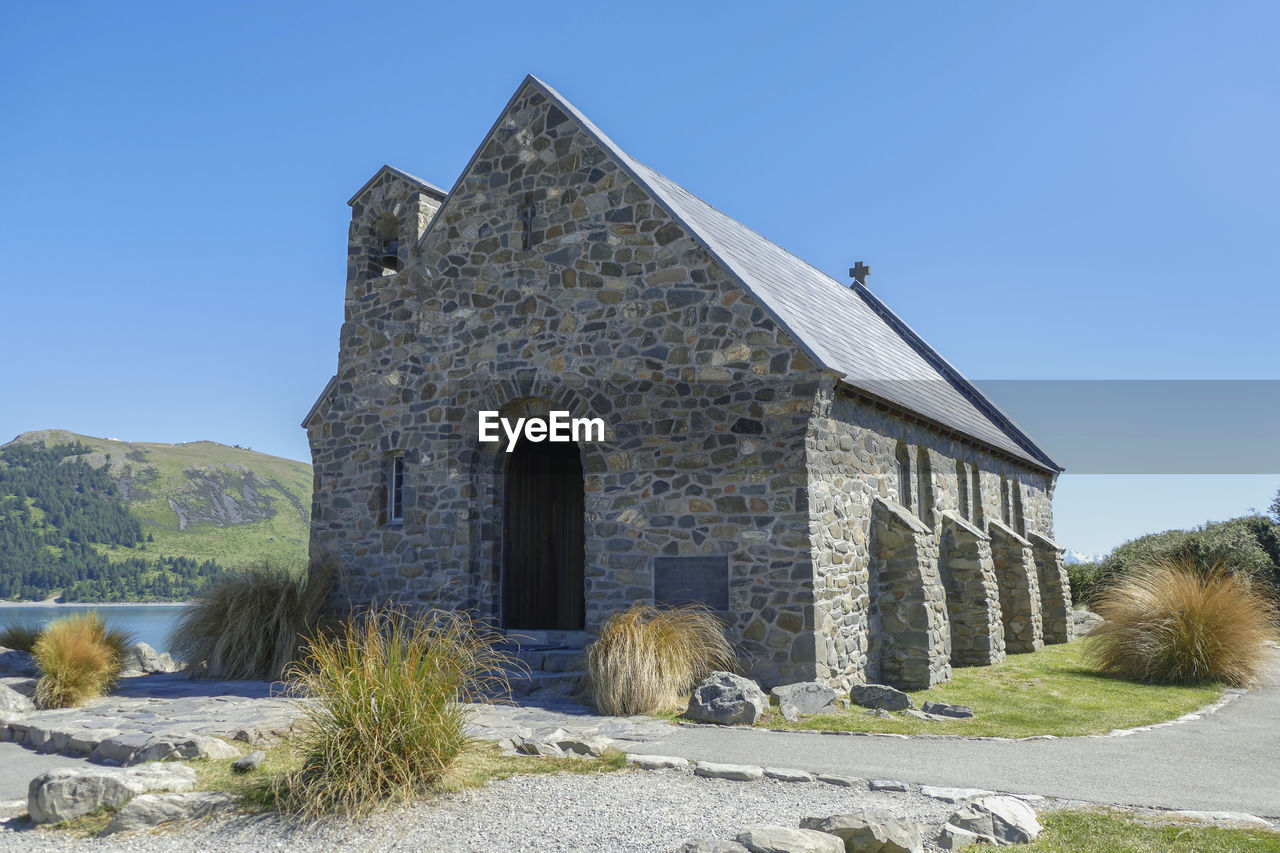 HISTORIC BUILDING AGAINST CLEAR SKY