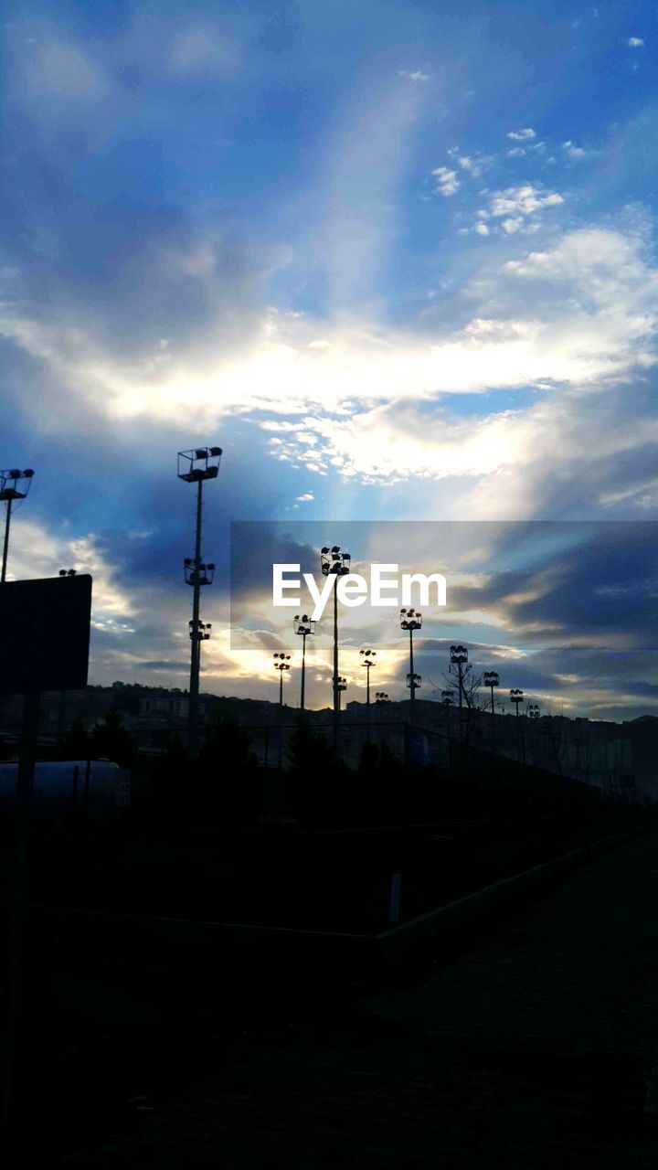 VIEW OF STREET LIGHT AGAINST SKY