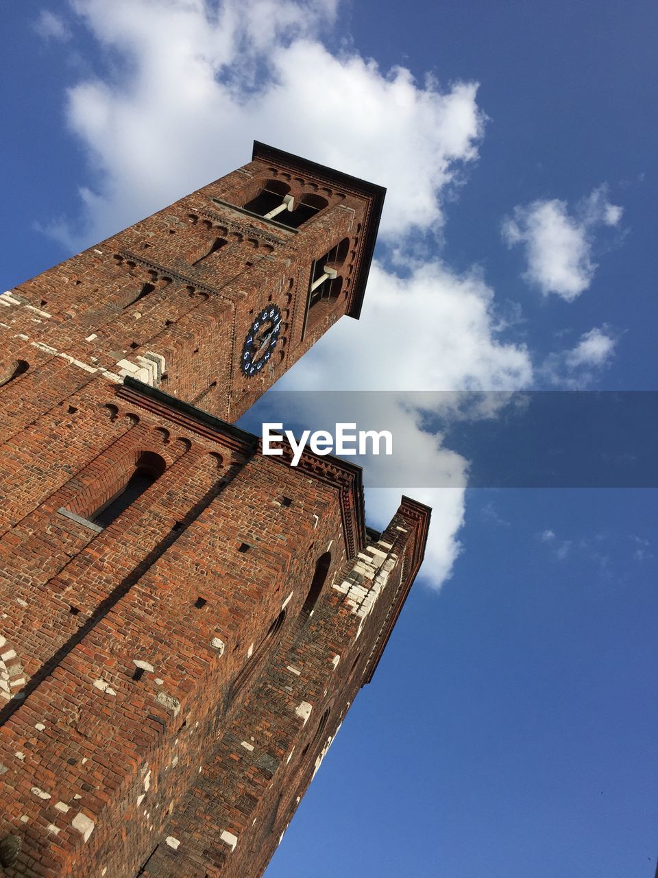 LOW ANGLE VIEW OF OLD TOWER AGAINST SKY