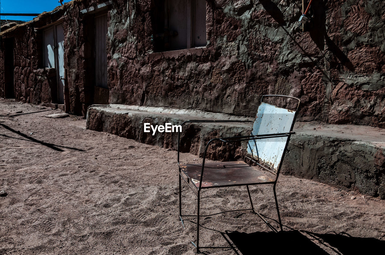 OLD ABANDONED BUILDING