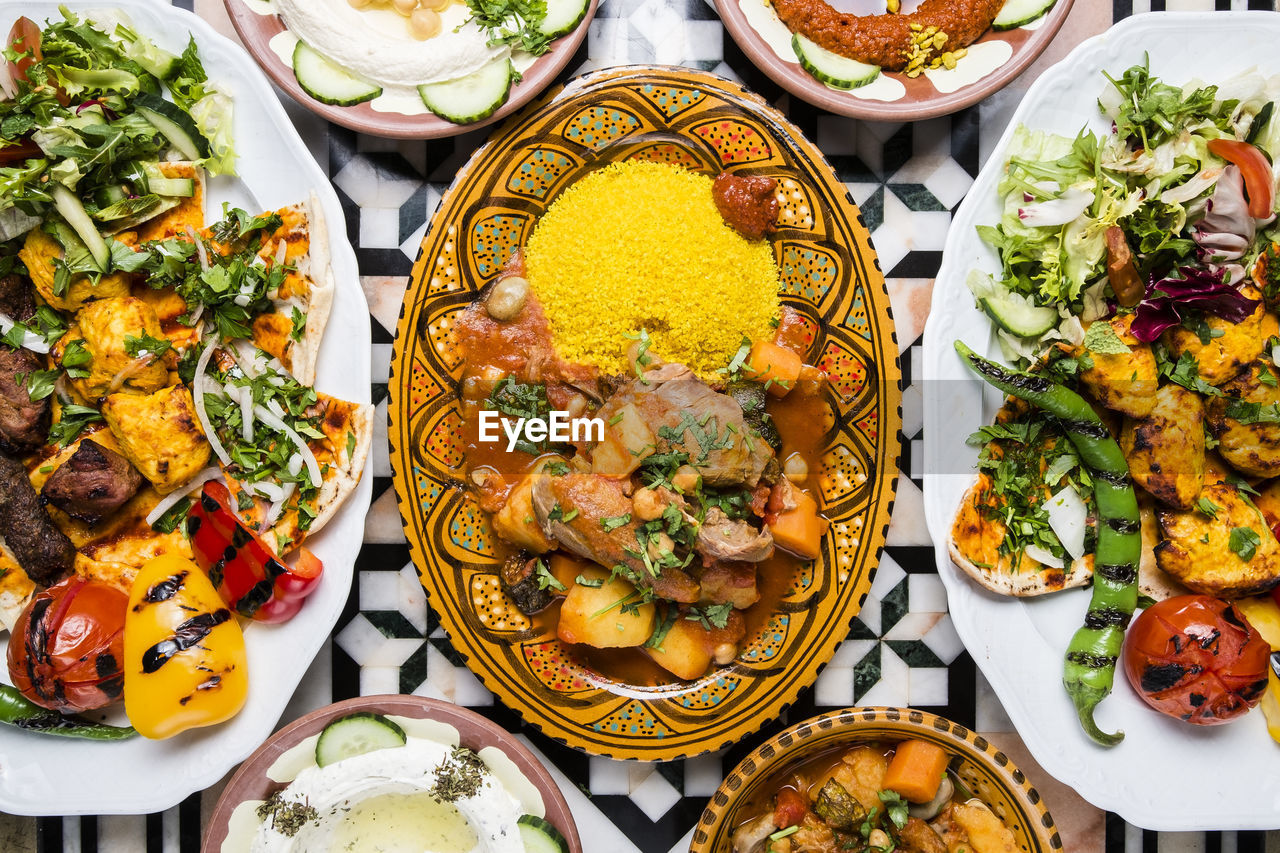 HIGH ANGLE VIEW OF MEAL SERVED IN PLATE