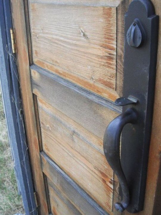 CLOSE-UP OF WOODEN DOOR