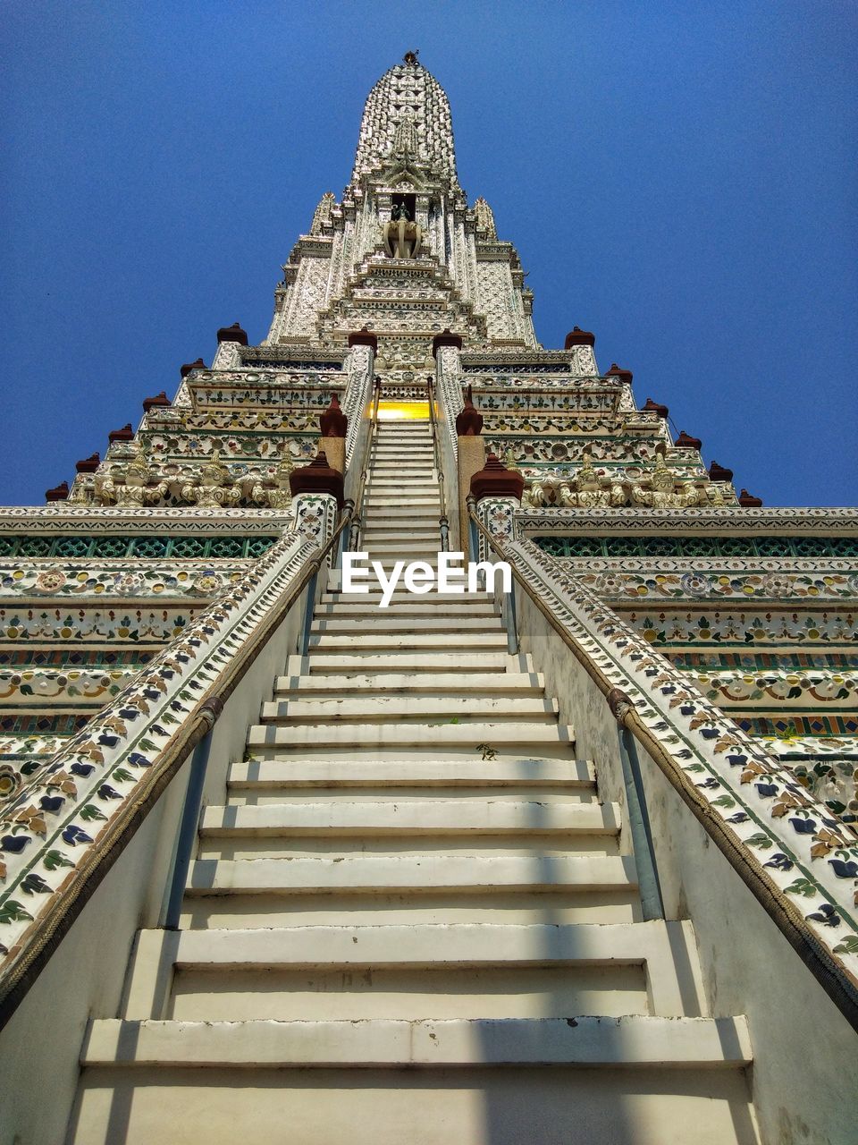 Beautiful white hindu temple, temple of dawn, bangkok, thailand