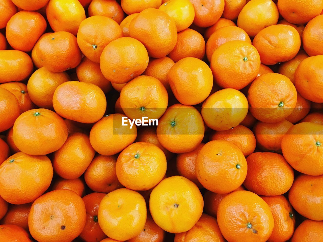 Full frame shot of clementines