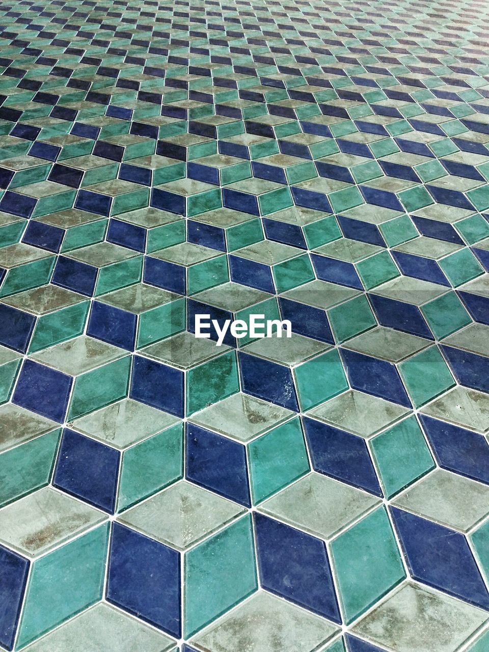 CLOSE-UP OF TILED FLOOR