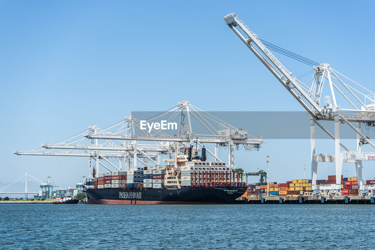 CRANES AT COMMERCIAL DOCK