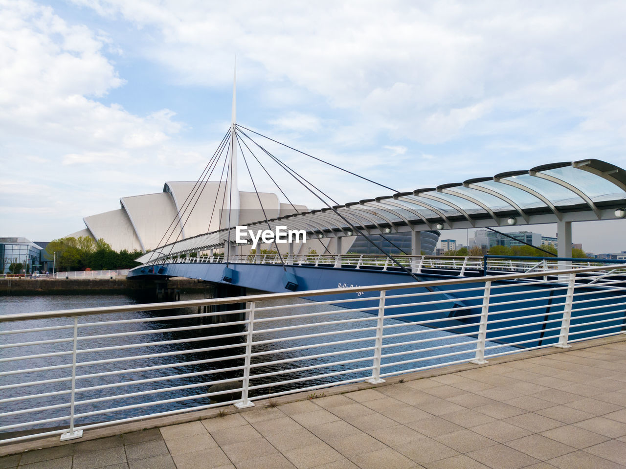 Suspension bridge in glasgow