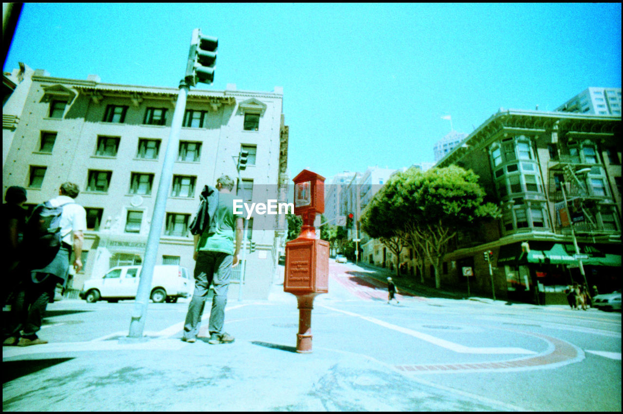 In the streets of San Francisco Analogue Photography Facades Landline Landline Phone Lomography San Francisco San Francisco Buildings San Francisco Homes San Francisco Police San Francisco Skyline San Francisco Skysraper San Francisco Streets San Francisco Tram San Francisco, California Sfpd Stop Sign Streets Summer In San Francisco United States Urban San Francisco Urban Skyline Xpro