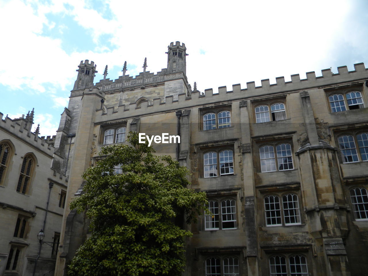 LOW ANGLE VIEW OF BUILDING