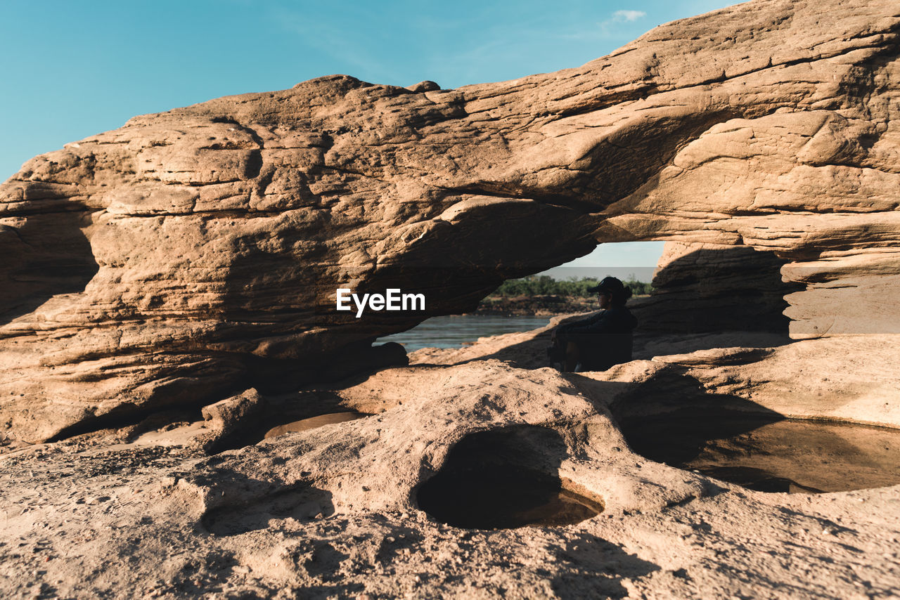 ROCKS ON ROCK FORMATION