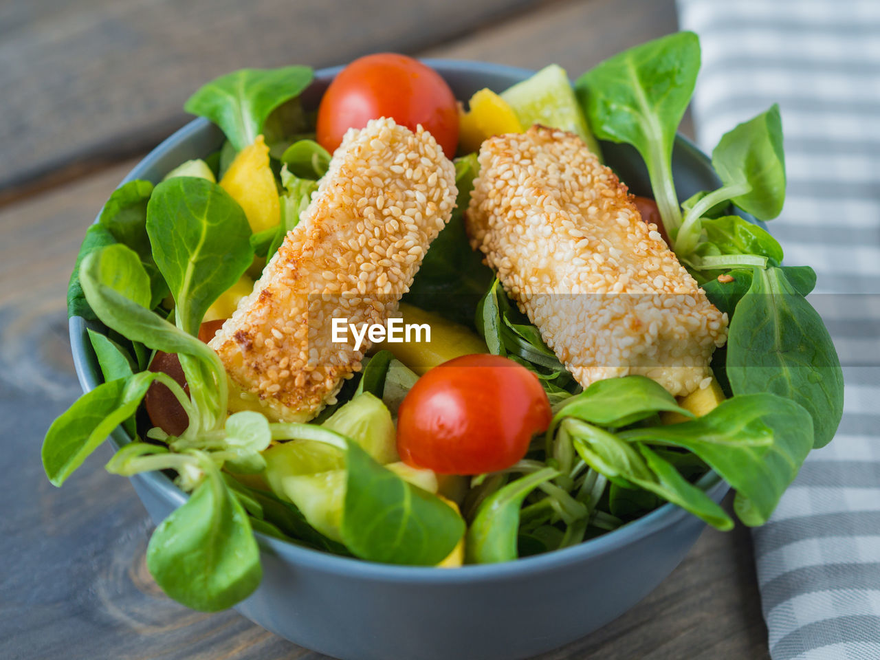 CLOSE-UP OF FRESH VEGETABLES