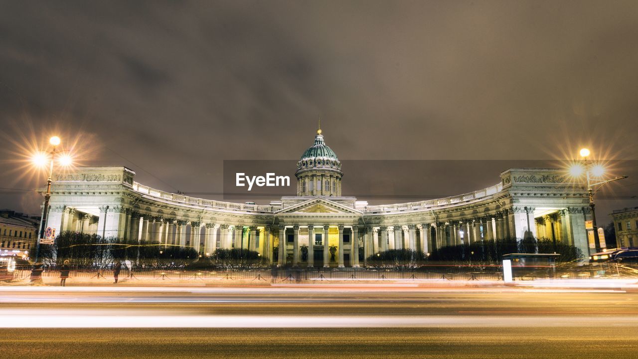 LIGHT TRAILS AT NIGHT