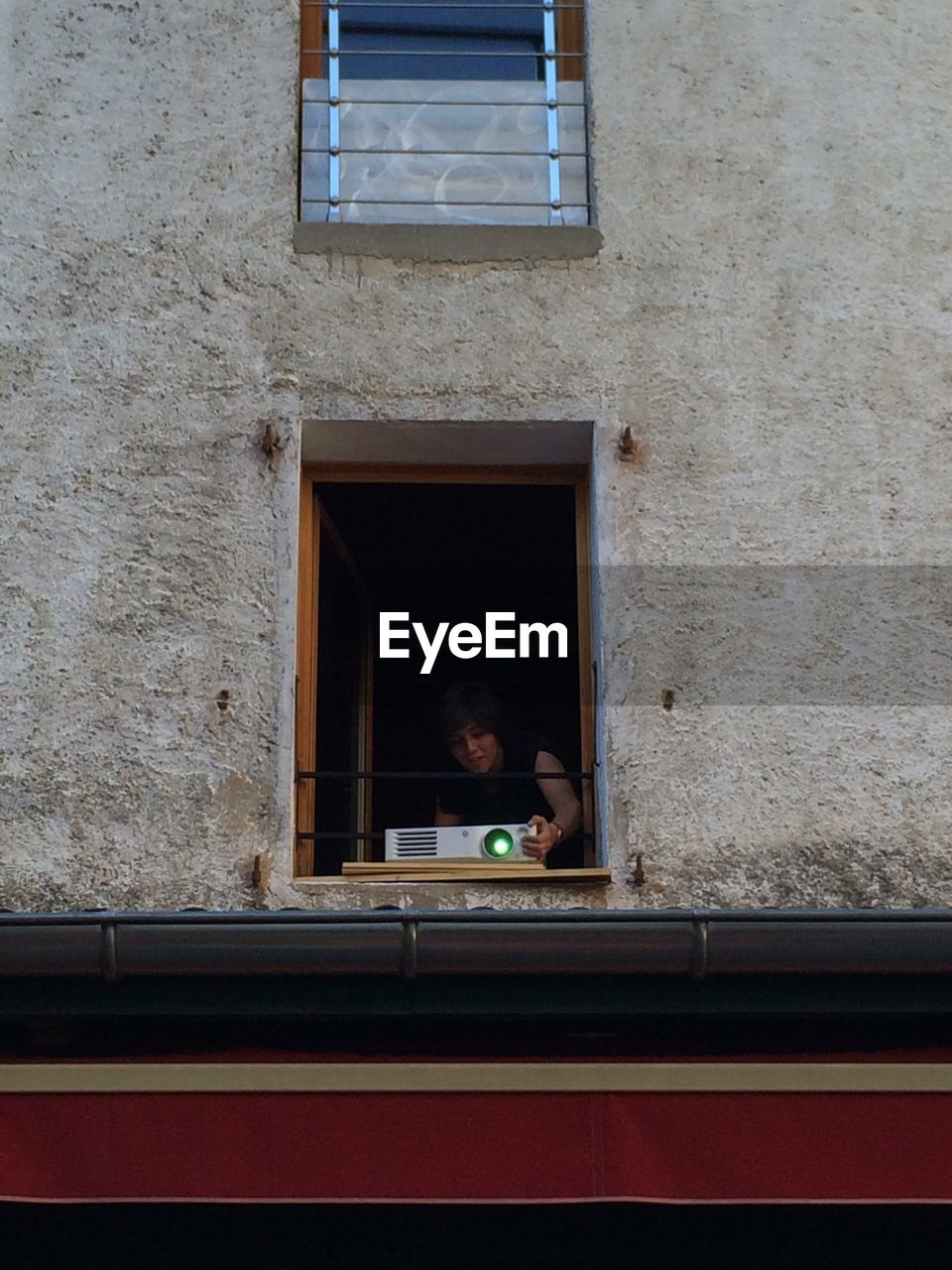 VIEW OF RAILROAD TRACKS