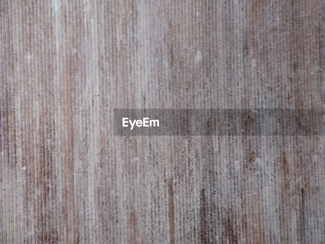FULL FRAME SHOT OF WEATHERED WOODEN WOOD