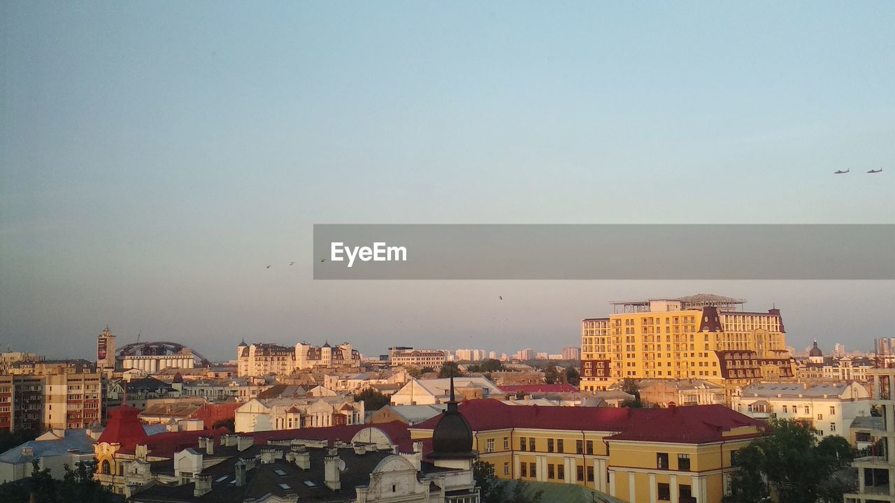 VIEW OF TOWNSCAPE AGAINST CLEAR SKY