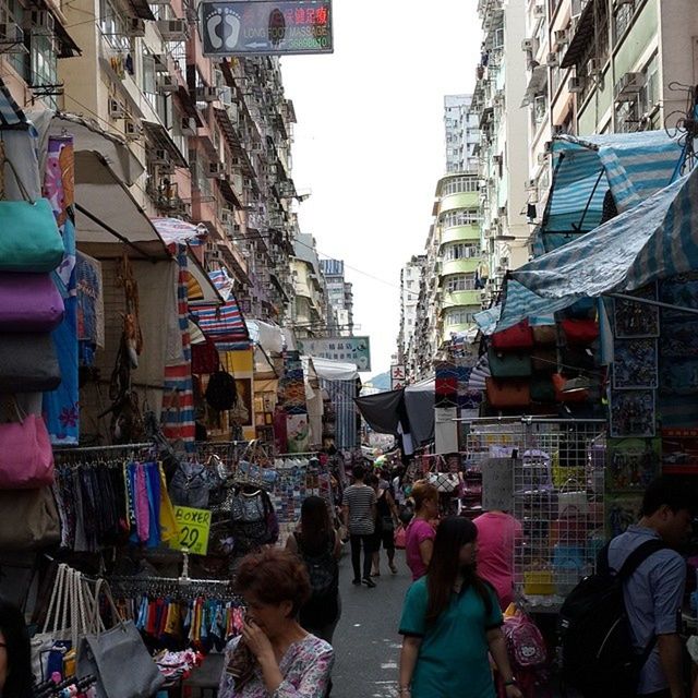 VIEW OF BUILDINGS IN CITY