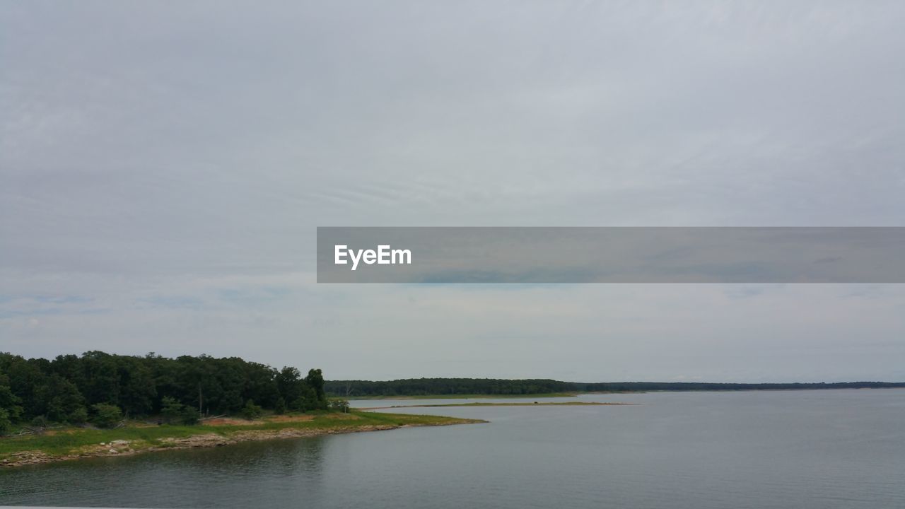 SCENIC VIEW OF RIVER AGAINST SKY