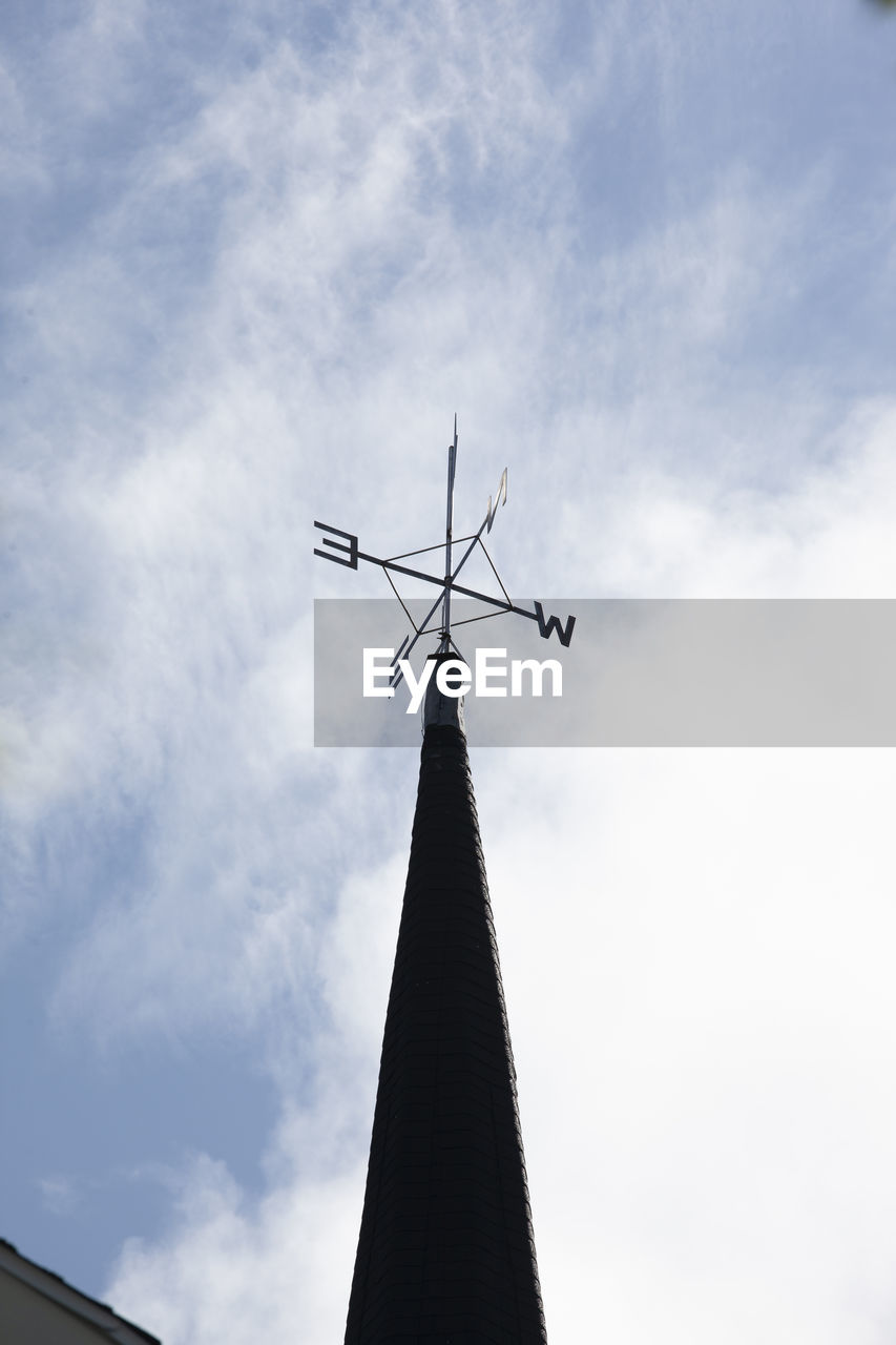 LOW ANGLE VIEW OF WEATHER BUILDING AGAINST SKY