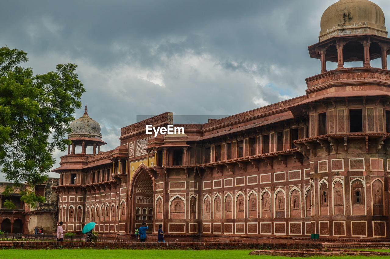View of agra fort against sky