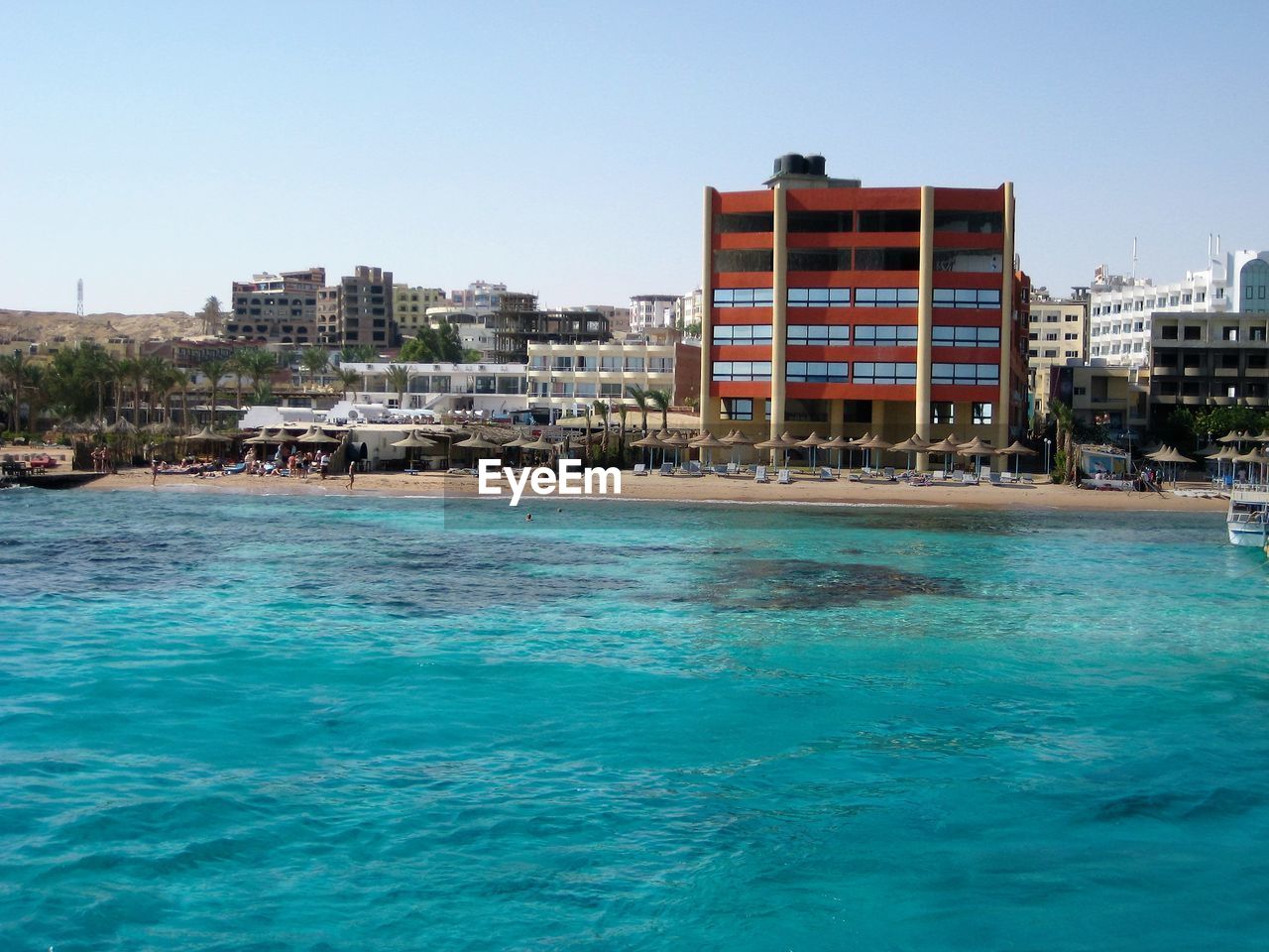 VIEW OF CITY IN FRONT OF SEA