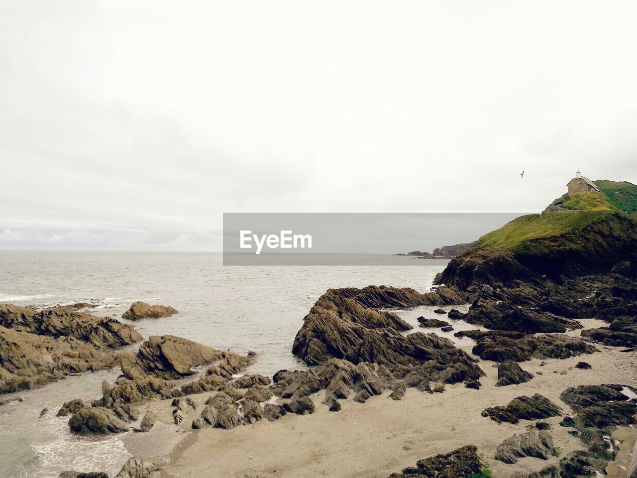 VIEW OF SEA AGAINST SKY