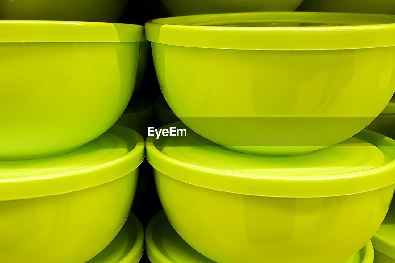 close-up of empty bowl on table