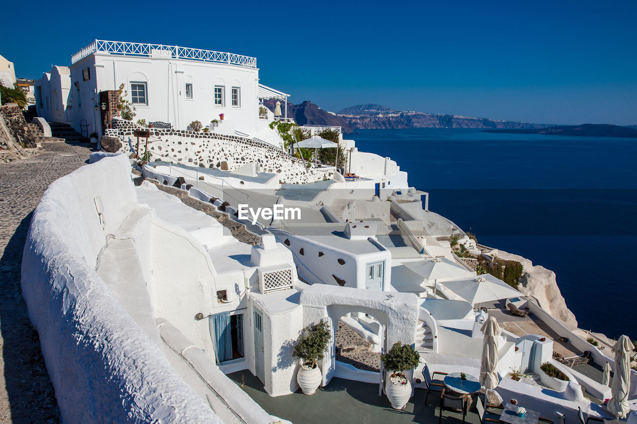 Typical alleys of the beautiful cities of santorini island