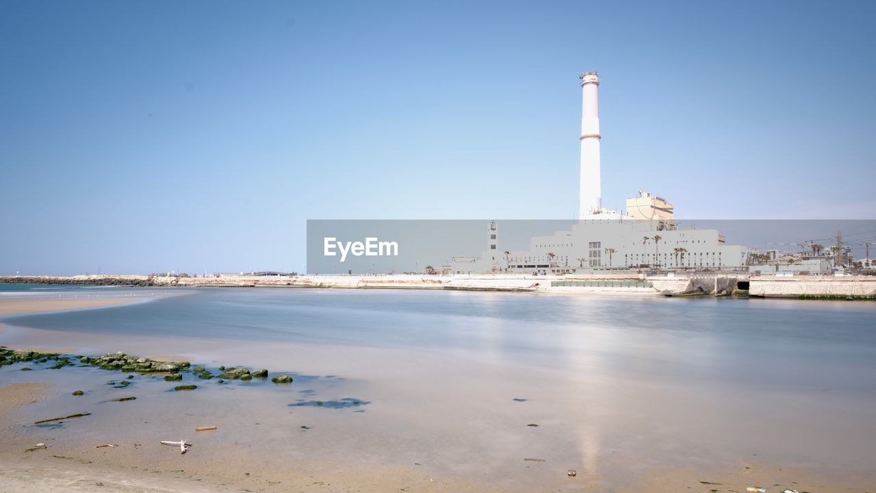 LIGHTHOUSE ON BEACH