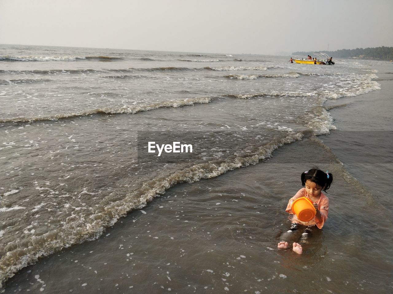 PEOPLE ON BEACH