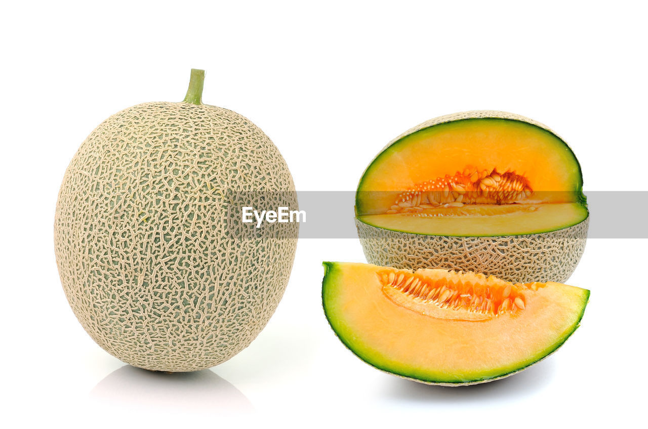 CLOSE-UP OF FRUITS IN GLASS