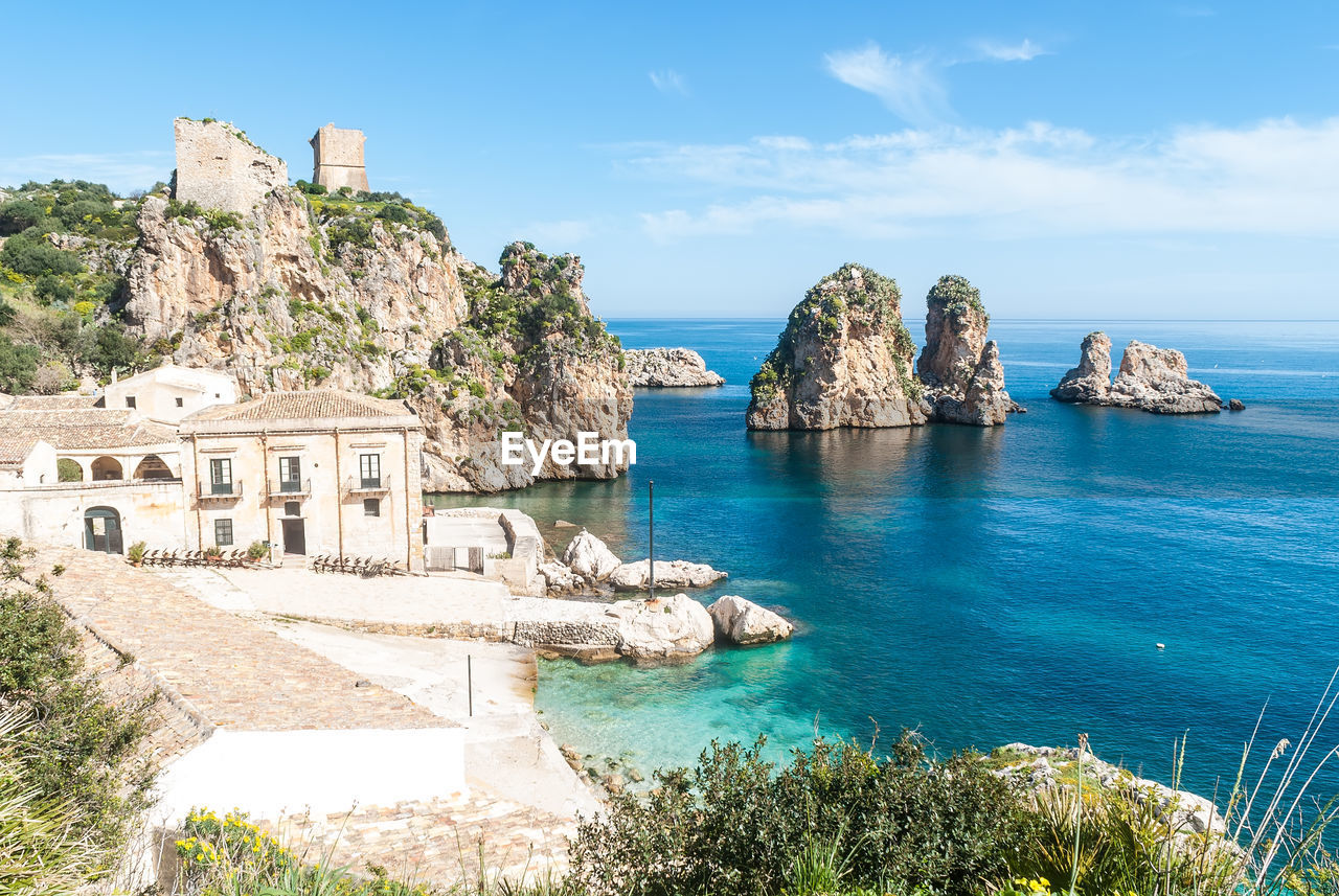 PANORAMIC SHOT OF SEA AGAINST SKY