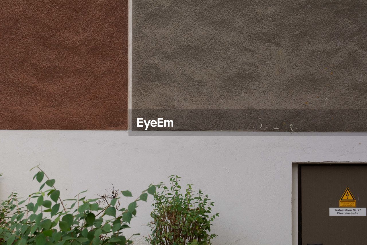 VIEW OF BUILDING WALL