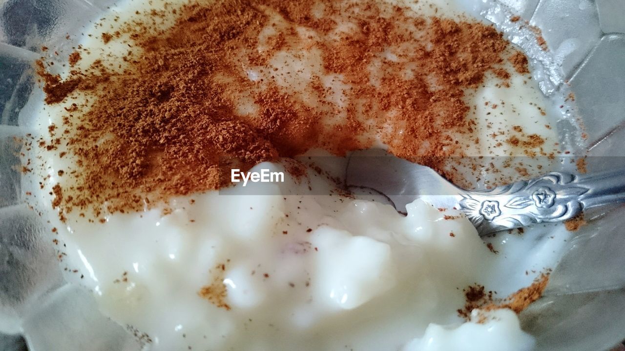 CLOSE-UP OF FOOD ON TABLE