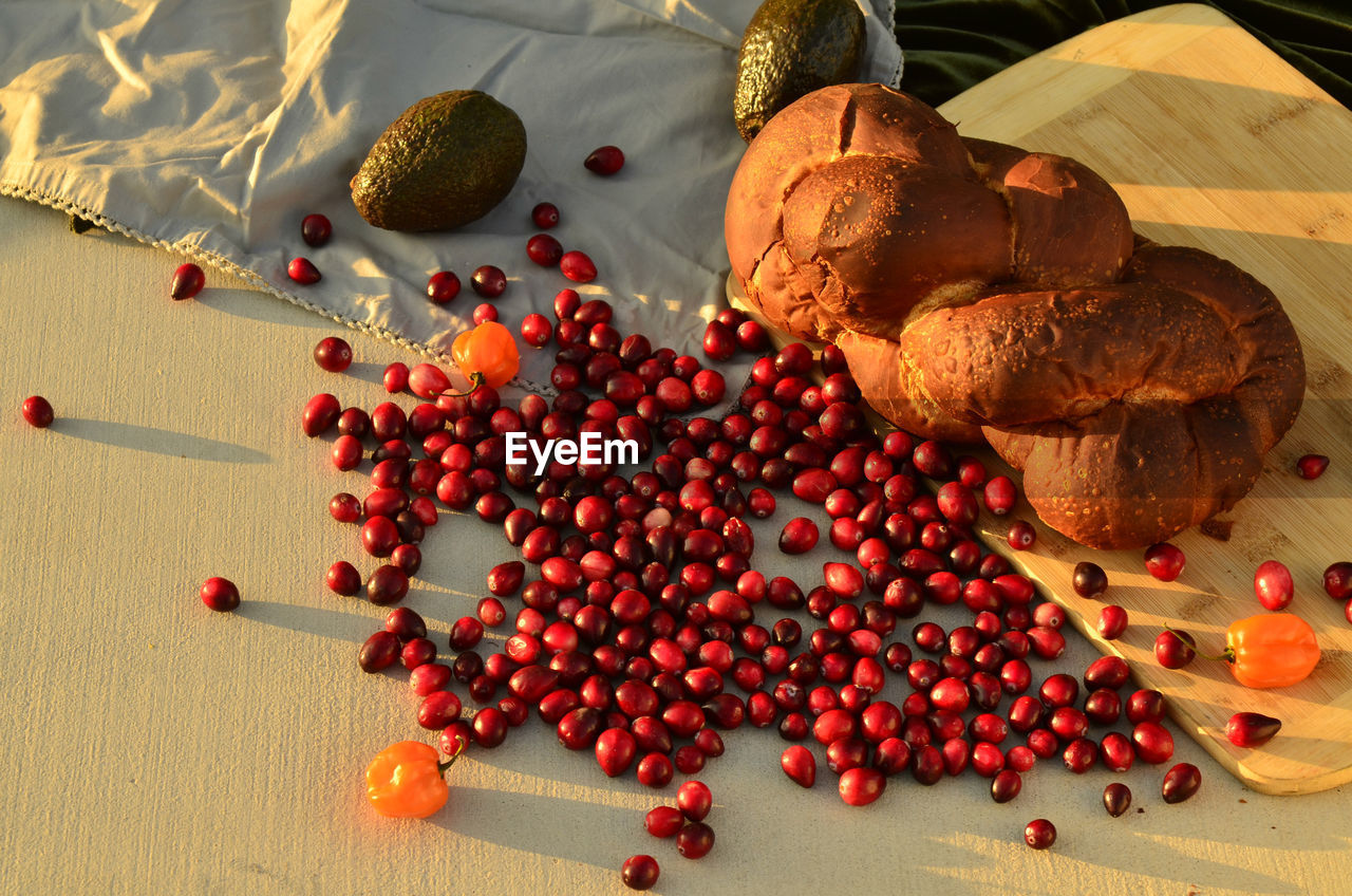 CLOSE-UP OF FRUIT ON TABLE