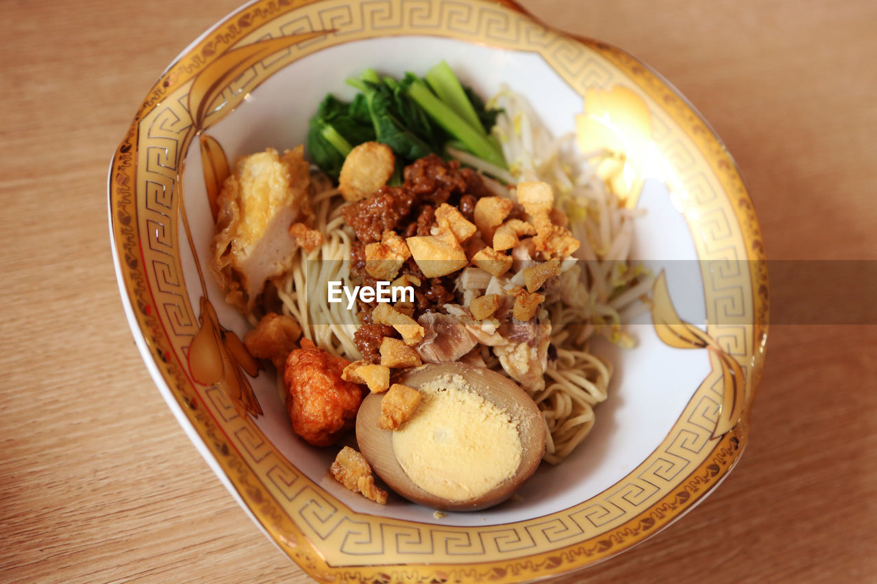 Plating chicken noodles to make it interesting Noodles Food Above Fresh Eat Dinner Indonesia_photography Homemade Beatiful Vegetable Background Chicken China Japan First Eyeem Photo