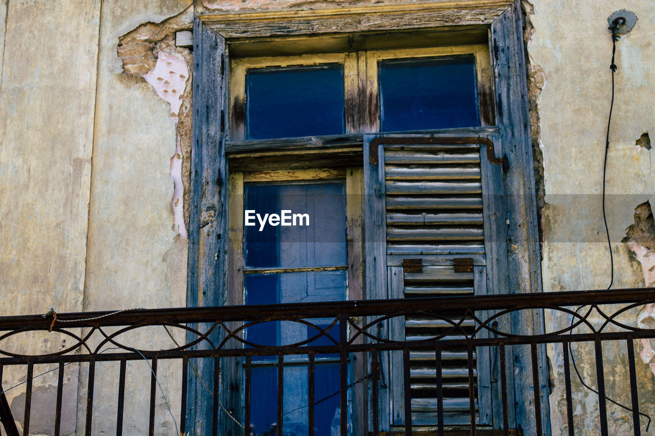 WINDOW OF OLD BUILDING