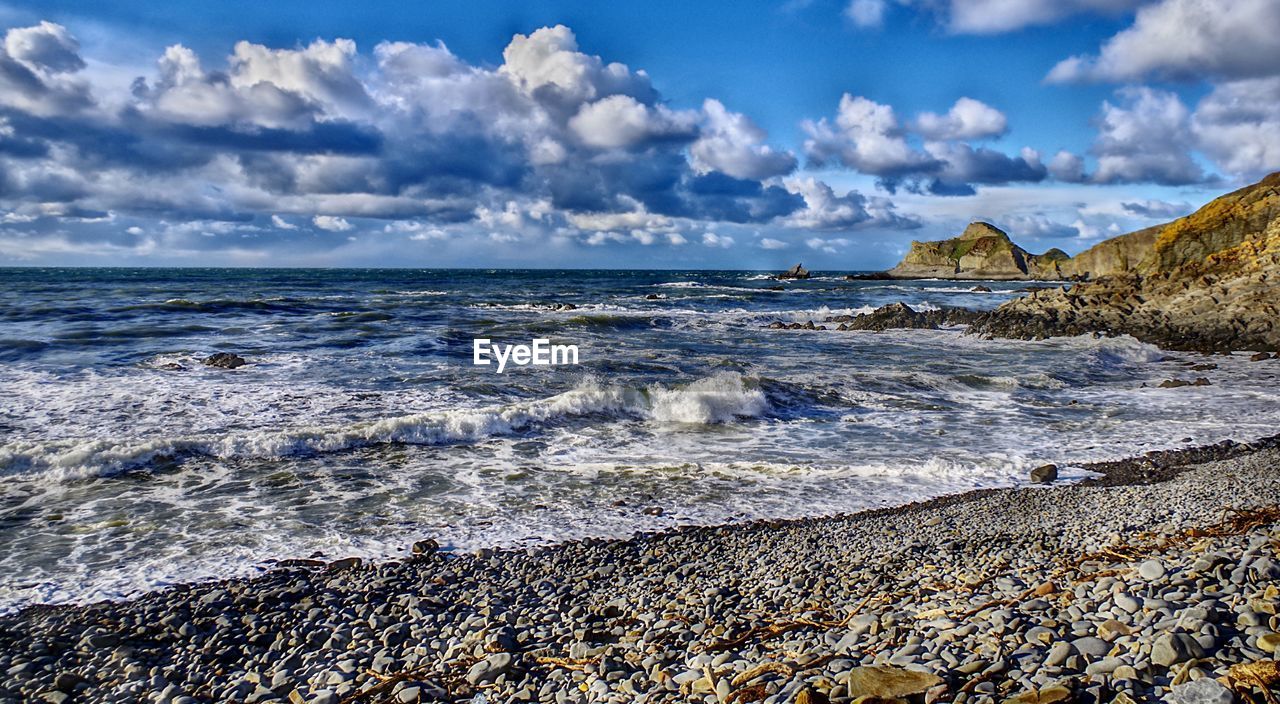 PANORAMIC SHOT OF SEA AGAINST SKY