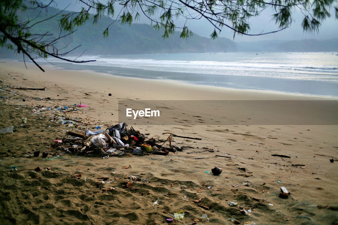 GARBAGE ON BEACH