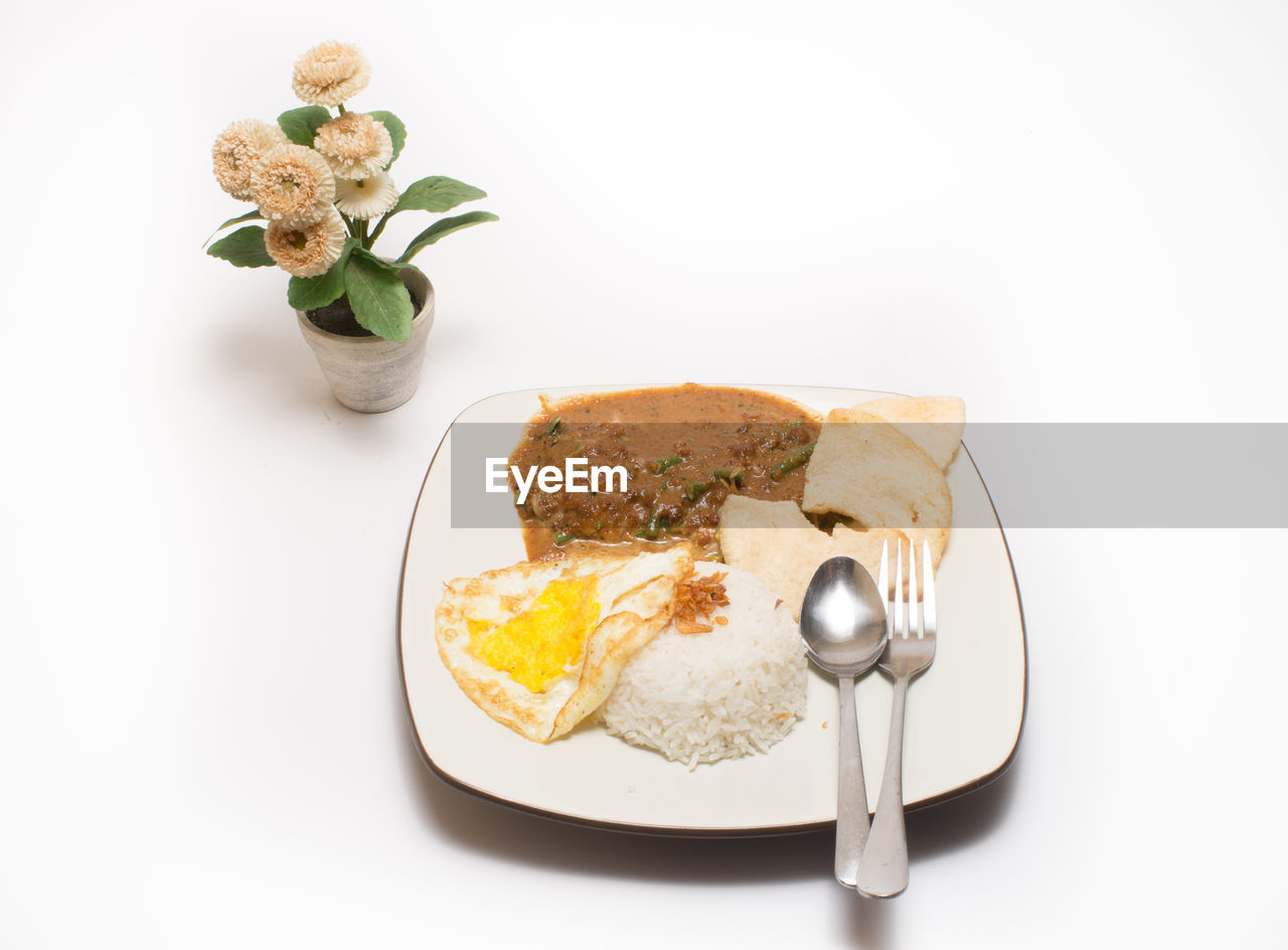 Omelet served in a plate