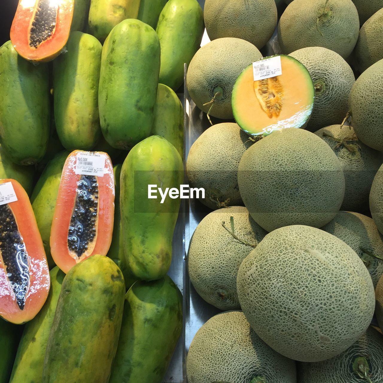 FULL FRAME SHOT OF FRUITS AT MARKET STALL