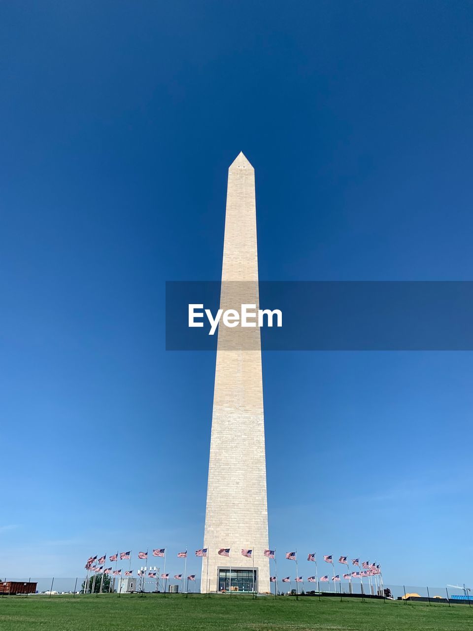 LOW ANGLE VIEW OF MONUMENT AGAINST SKY